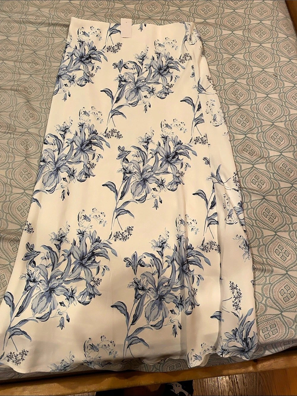 Ann Taylor Floral Bias Midi Slip Skirt Floral Maxi Dress in White & Blue XS
